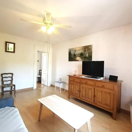 Spacieux T3 A Entre Et Avec Balcon Et Wi-fi ! - Fr-1-555-62 아파트